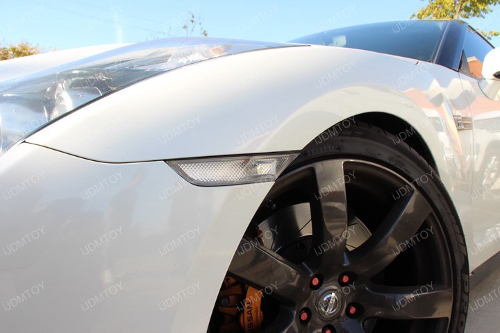 Nissan GT-R at the iJDMTOY Storefront